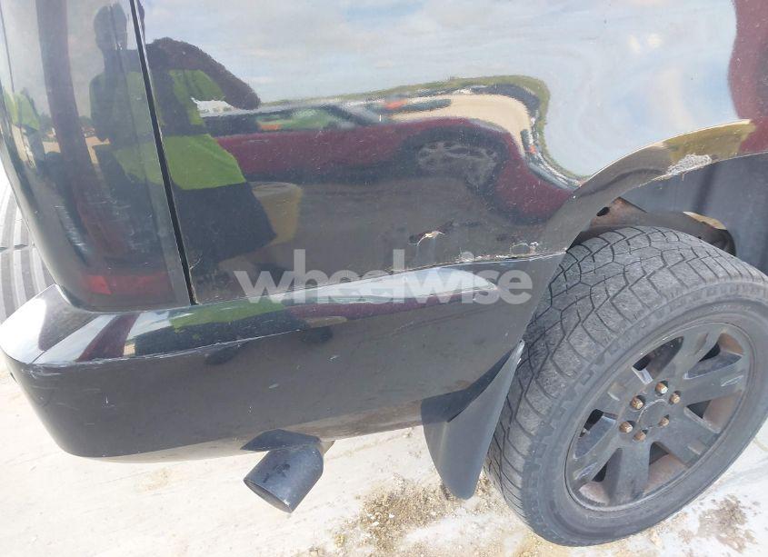 Photo 6 of 2007 Chevrolet Suburban 1500 LT (VIN 1GNFK16387J253011)