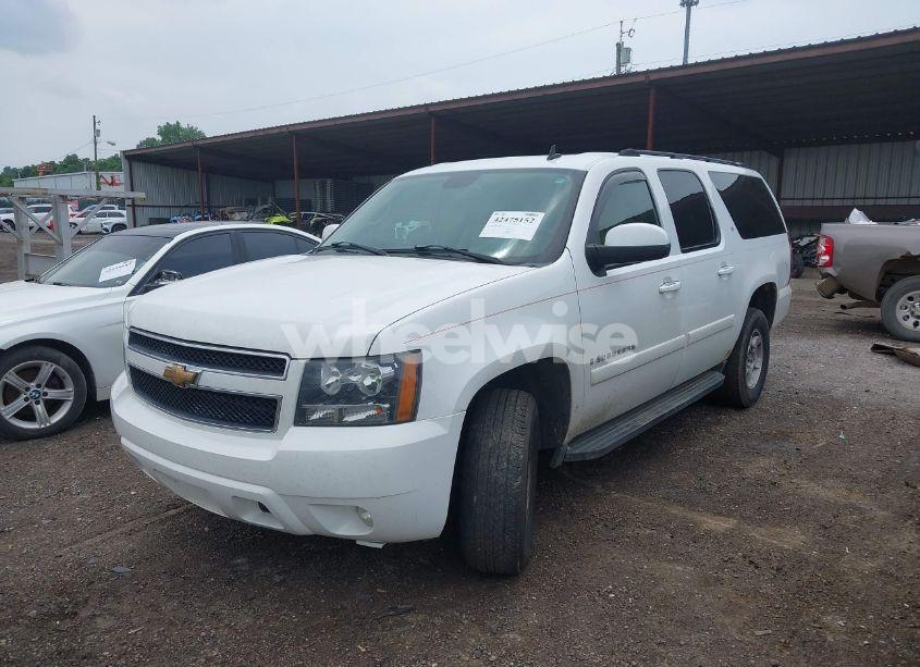 Photo 2 of 2007 Chevrolet Suburban 1500 LT (VIN 1GNFK16387J280516)
