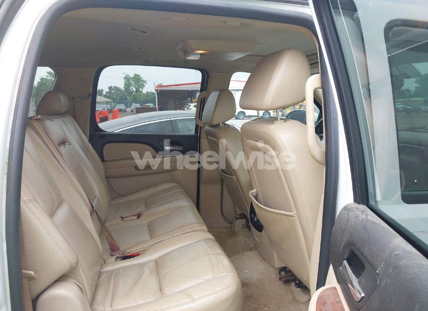 Photo 8 of 2007 Chevrolet Suburban 1500 LT (VIN 1GNFK16387J280516)