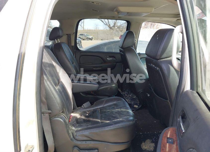 Photo 8 of 2008 Chevrolet Suburban 1500 LTZ (VIN 1GNFK16388R274699)