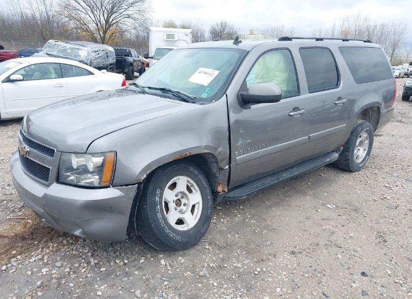 Photo 2 of 2007 Chevrolet Suburban 1500 LT (VIN 1GNFK16397J229106)