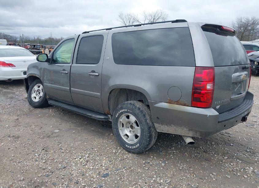 Photo 3 of 2007 Chevrolet Suburban 1500 LT (VIN 1GNFK16397J229106)