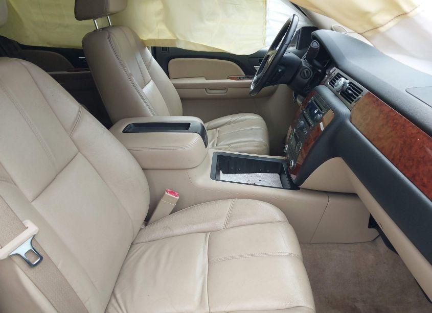 Photo 5 of 2007 Chevrolet Suburban 1500 LT (VIN 1GNFK16397J229106)