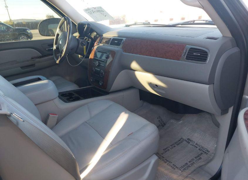 Photo 5 of 2007 Chevrolet Suburban 1500 LT (VIN 1GNFK16397J268746)