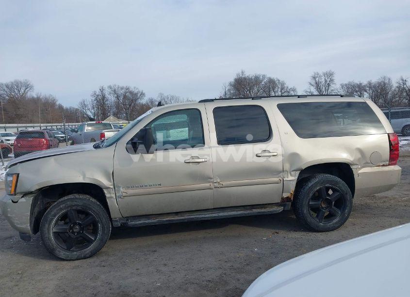 Photo 15 of 2007 Chevrolet Suburban 1500 LT (VIN 1GNFK16397J307142)