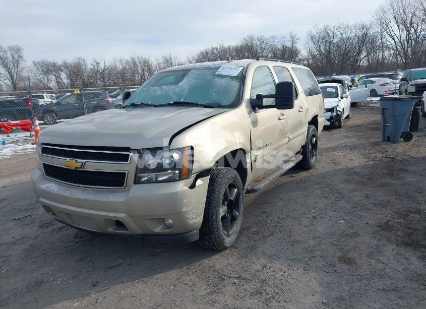 Photo 2 of 2007 Chevrolet Suburban 1500 LT (VIN 1GNFK16397J307142)