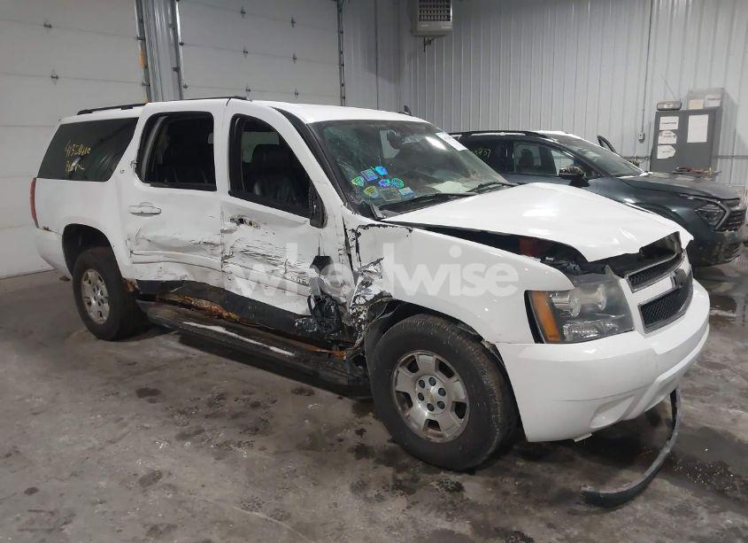2007 Chevrolet Suburban 1500 LT (VIN 1GNFK16397R198621) main photo