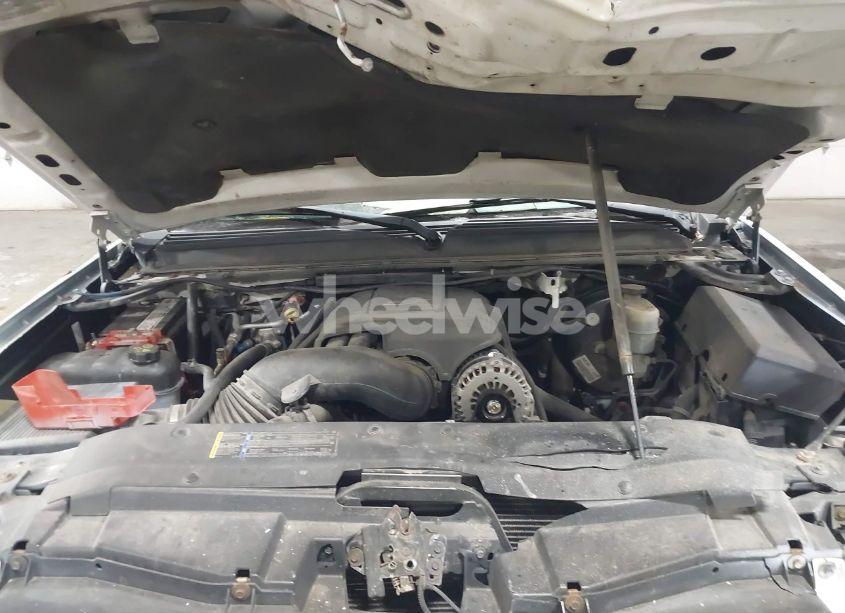 Photo 10 of 2007 Chevrolet Suburban 1500 LT (VIN 1GNFK16397R198621)