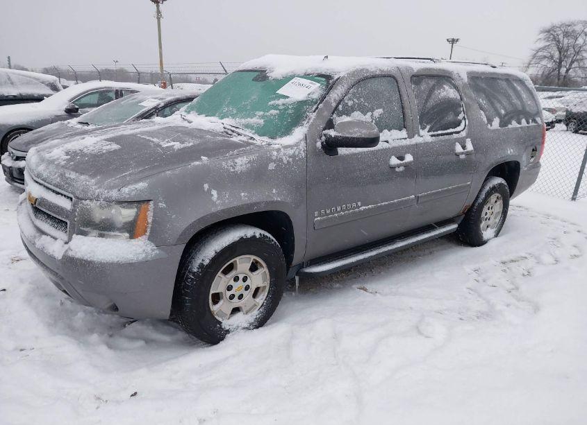 Photo 2 of 2008 Chevrolet Suburban 1500 LT (VIN 1GNFK16398J226725)