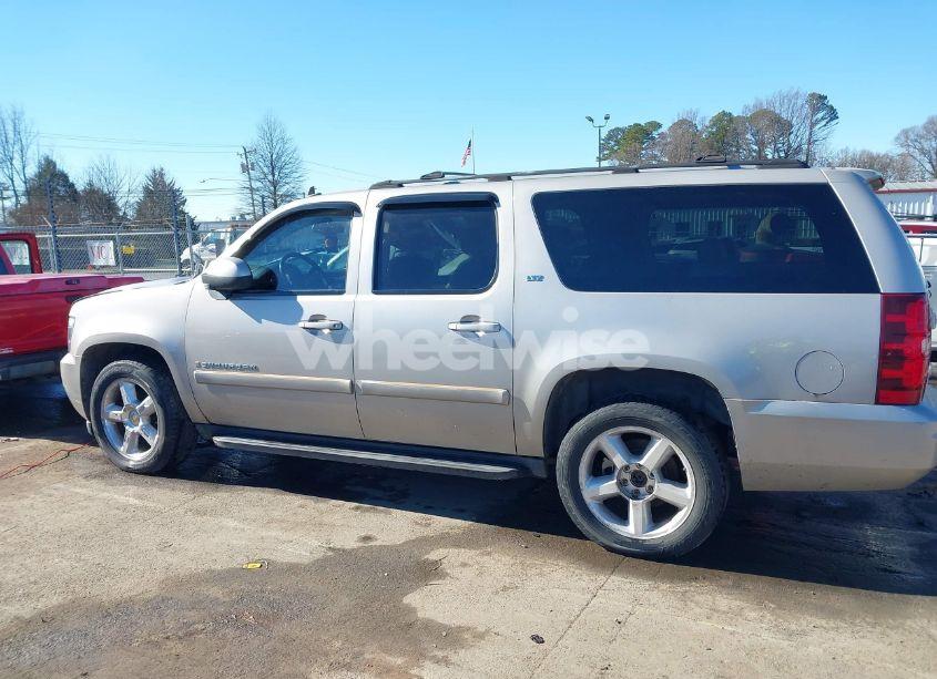 Photo 14 of 2007 Chevrolet Suburban 1500 LTZ (VIN 1GNFK163X7J185097)