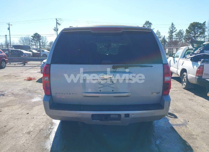 Photo 16 of 2007 Chevrolet Suburban 1500 LTZ (VIN 1GNFK163X7J185097)