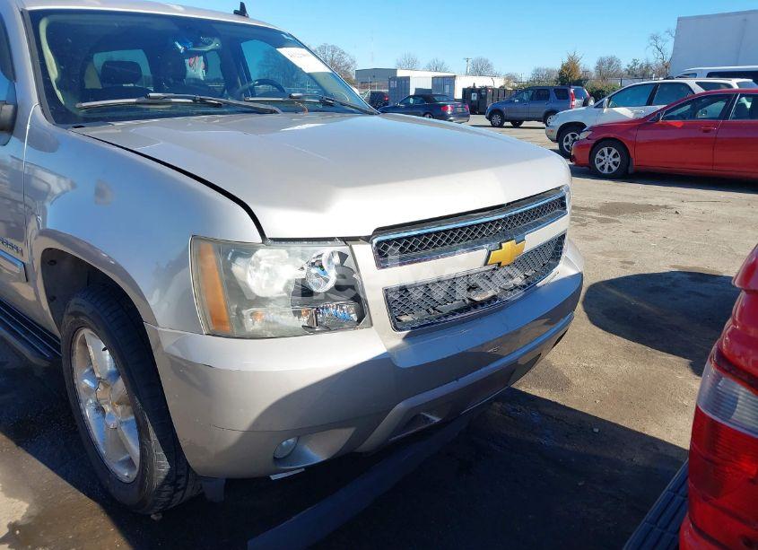 Photo 6 of 2007 Chevrolet Suburban 1500 LTZ (VIN 1GNFK163X7J185097)