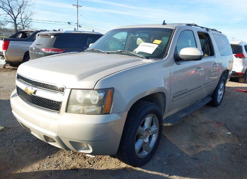 Photo 2 of 2007 Chevrolet Suburban 1500 LTZ (VIN 1GNFK163X7J208930)