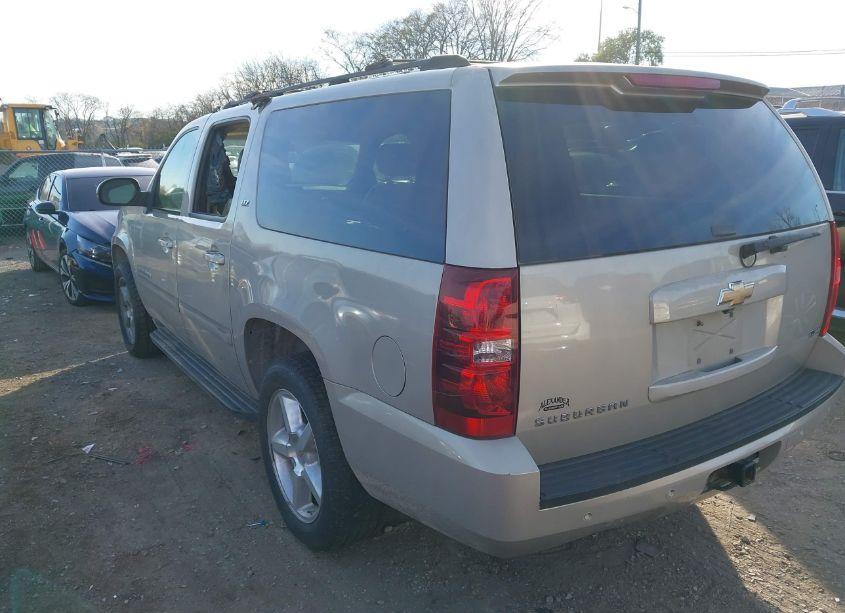 Photo 3 of 2007 Chevrolet Suburban 1500 LTZ (VIN 1GNFK163X7J208930)