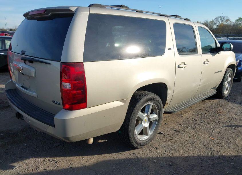Photo 4 of 2007 Chevrolet Suburban 1500 LTZ (VIN 1GNFK163X7J208930)