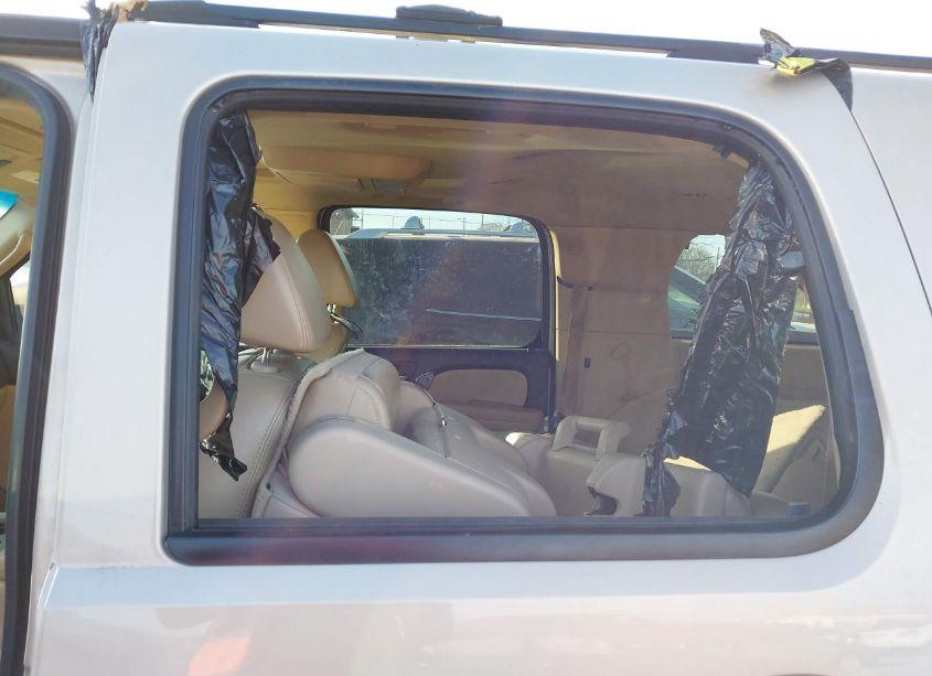 Photo 6 of 2007 Chevrolet Suburban 1500 LTZ (VIN 1GNFK163X7J208930)