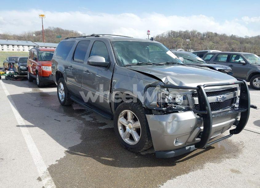 2007 Chevrolet Suburban 1500 LT (VIN 1GNFK163X7J237585) main photo