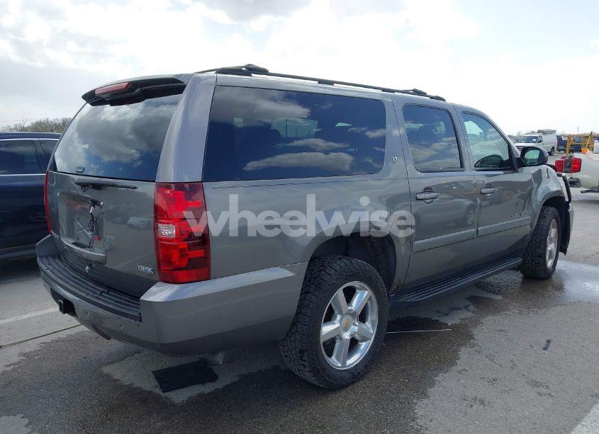 Photo 4 of 2007 Chevrolet Suburban 1500 LT (VIN 1GNFK163X7J237585)