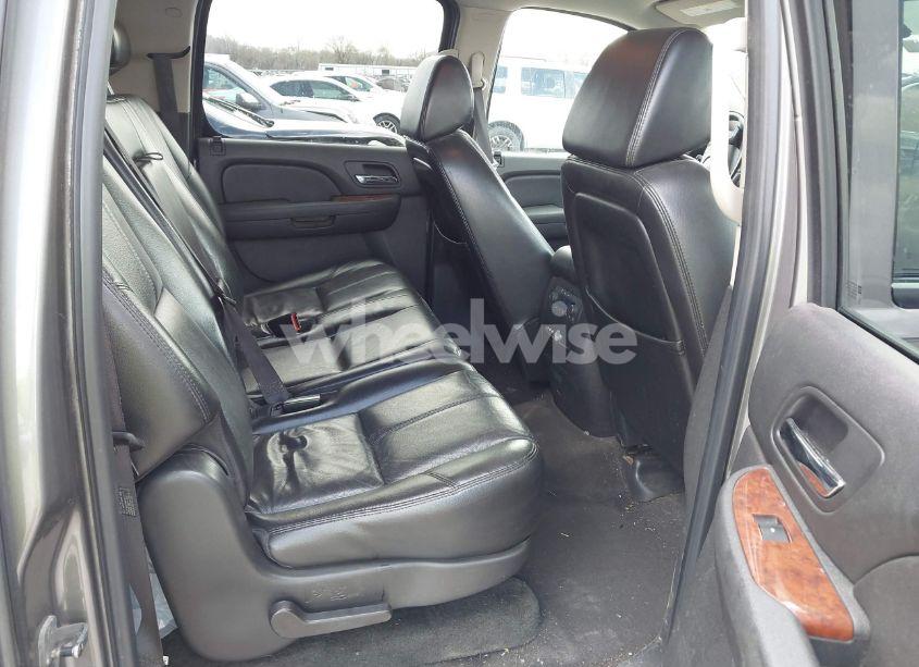 Photo 8 of 2007 Chevrolet Suburban 1500 LT (VIN 1GNFK163X7J237585)