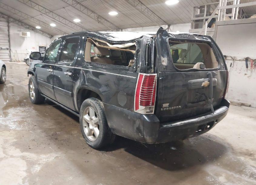 Photo 3 of 2007 Chevrolet Suburban 1500 LTZ (VIN 1GNFK163X7J294076)