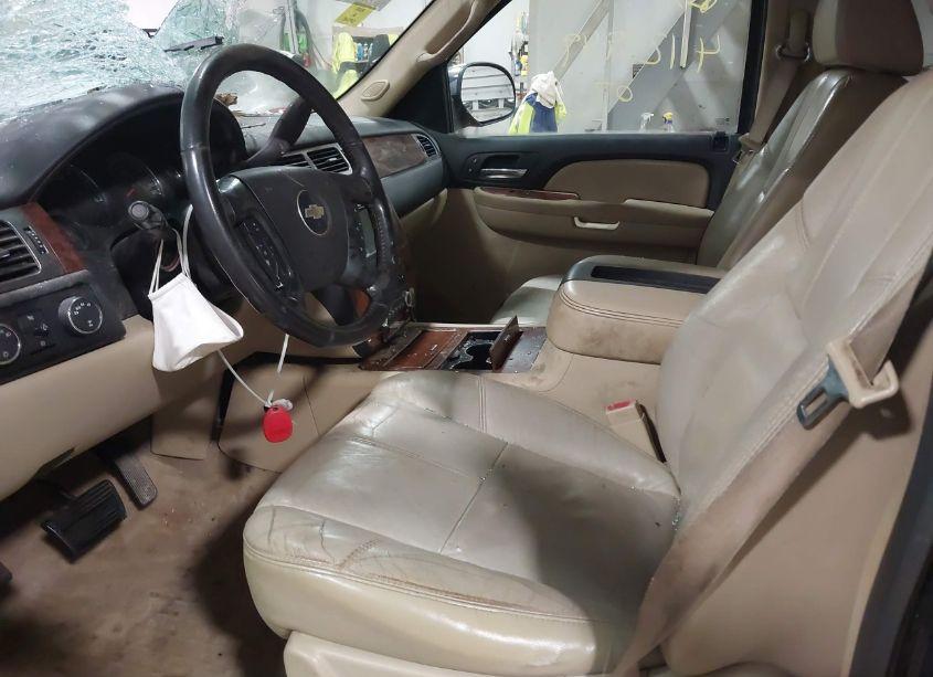 Photo 5 of 2007 Chevrolet Suburban 1500 LTZ (VIN 1GNFK163X7J294076)