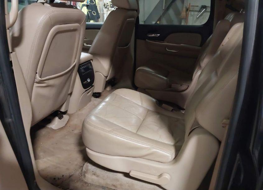 Photo 8 of 2007 Chevrolet Suburban 1500 LTZ (VIN 1GNFK163X7J294076)