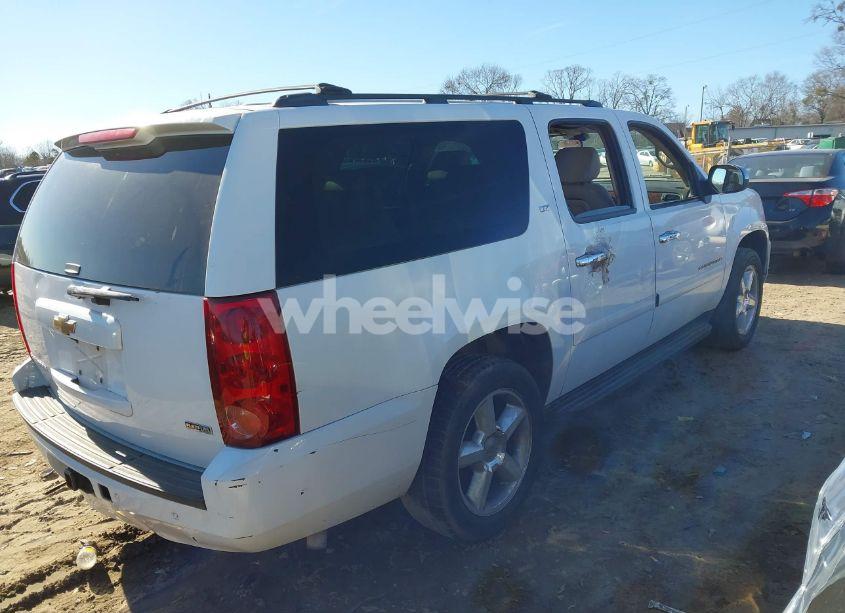 Photo 4 of 2007 Chevrolet Suburban 1500 LTZ (VIN 1GNFK163X7R395751)