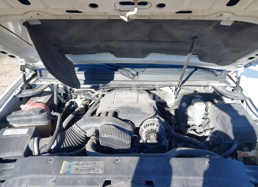 Photo 10 of 2008 Chevrolet Suburban 1500 LT (VIN 1GNFK163X8J134555)