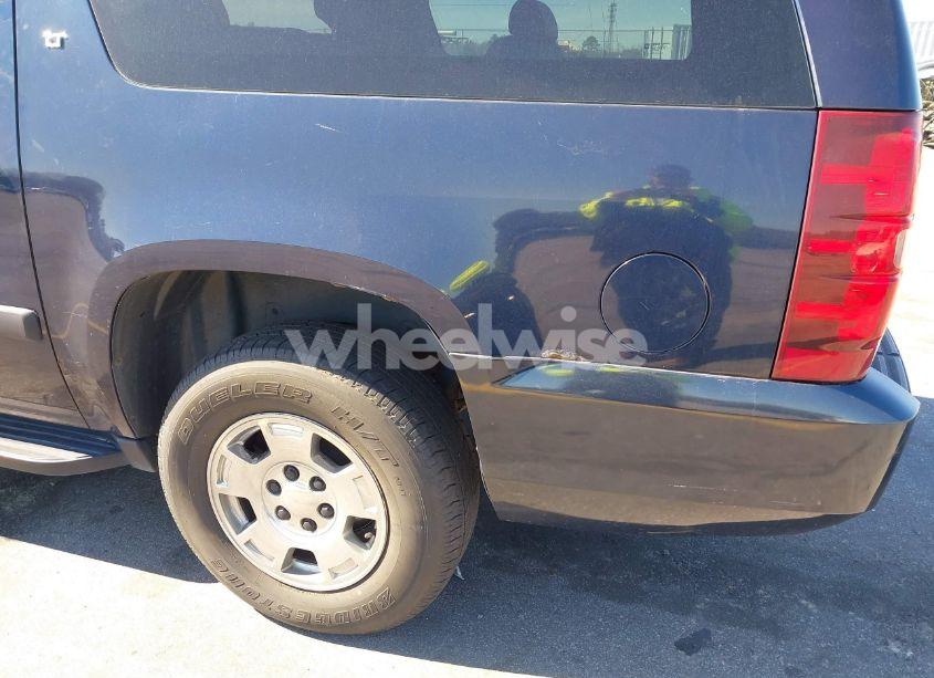 Photo 14 of 2008 Chevrolet Suburban 1500 LT (VIN 1GNFK163X8R111651)