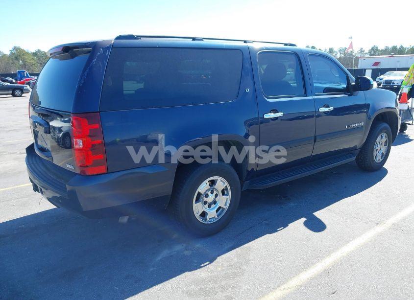 Photo 4 of 2008 Chevrolet Suburban 1500 LT (VIN 1GNFK163X8R111651)