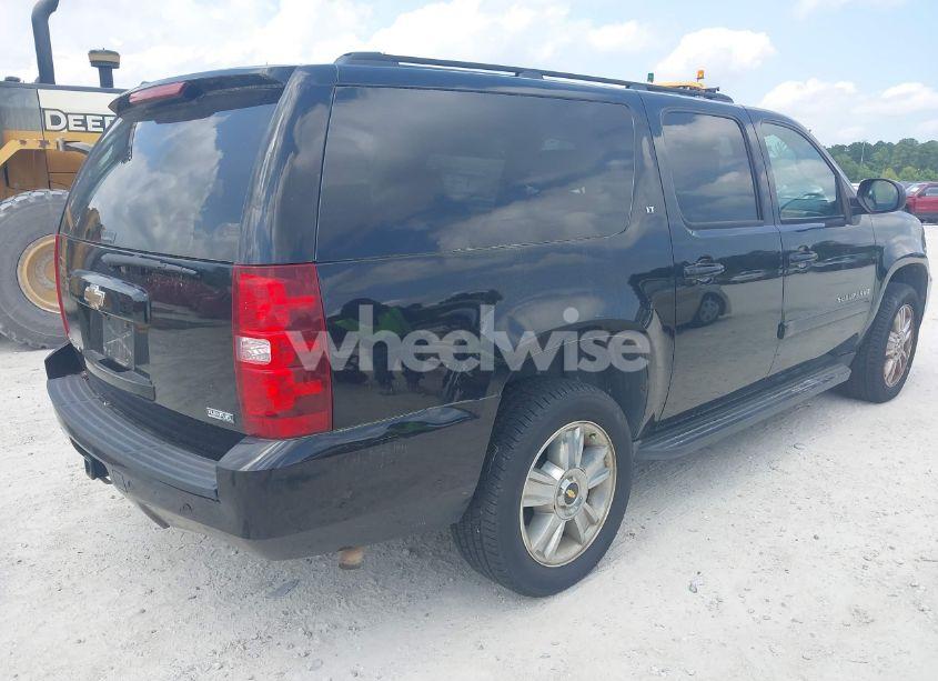 Photo 4 of 2008 Chevrolet Suburban 1500 LT (VIN 1GNFK163X8R239792)