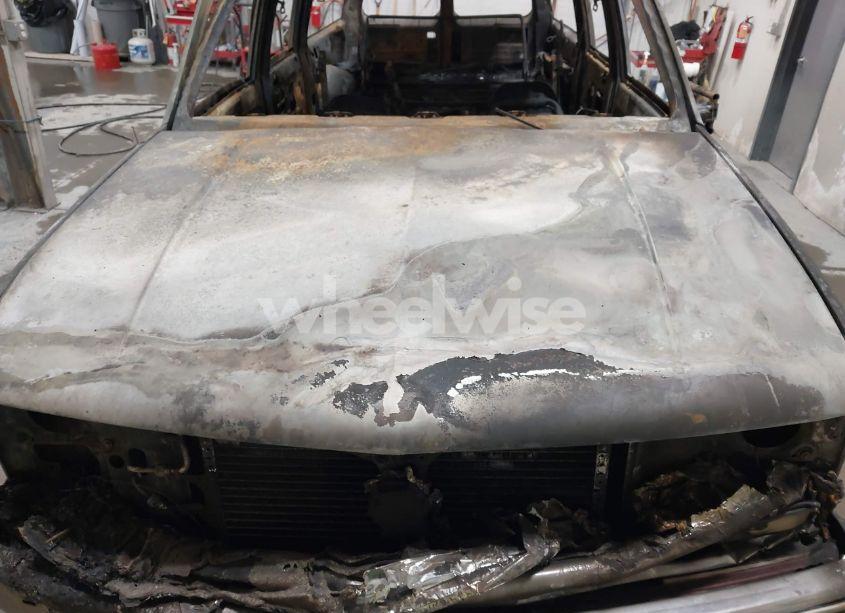 Photo 10 of 1994 Chevrolet Suburban K1500 (VIN 1GNFK16K7RJ348671)