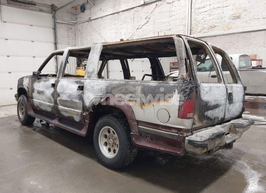 Photo 3 of 1994 Chevrolet Suburban K1500 (VIN 1GNFK16K7RJ348671)