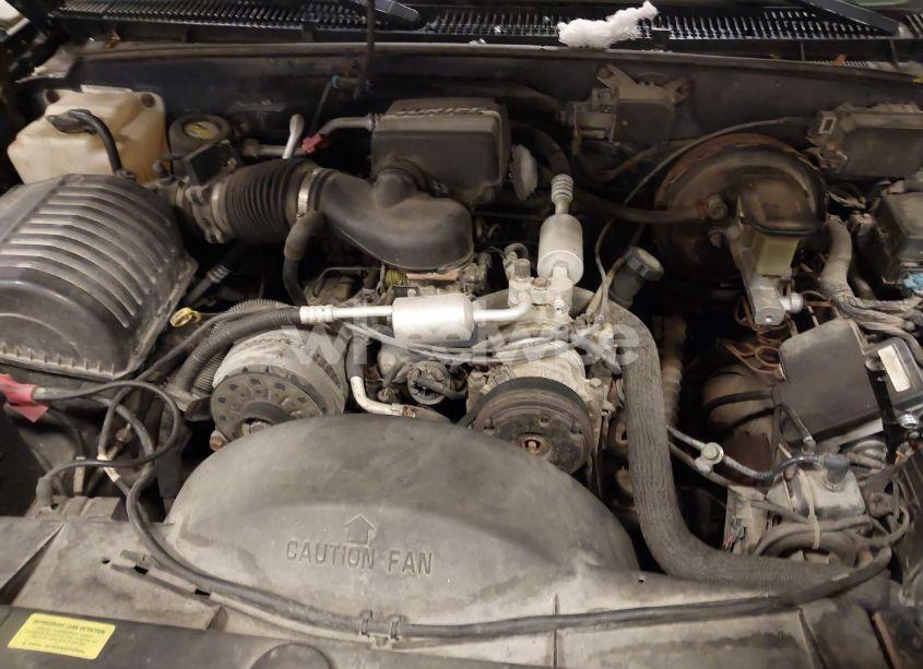 Photo 10 of 1999 Chevrolet Suburban 1500 LT (VIN 1GNFK16R1XJ405358)