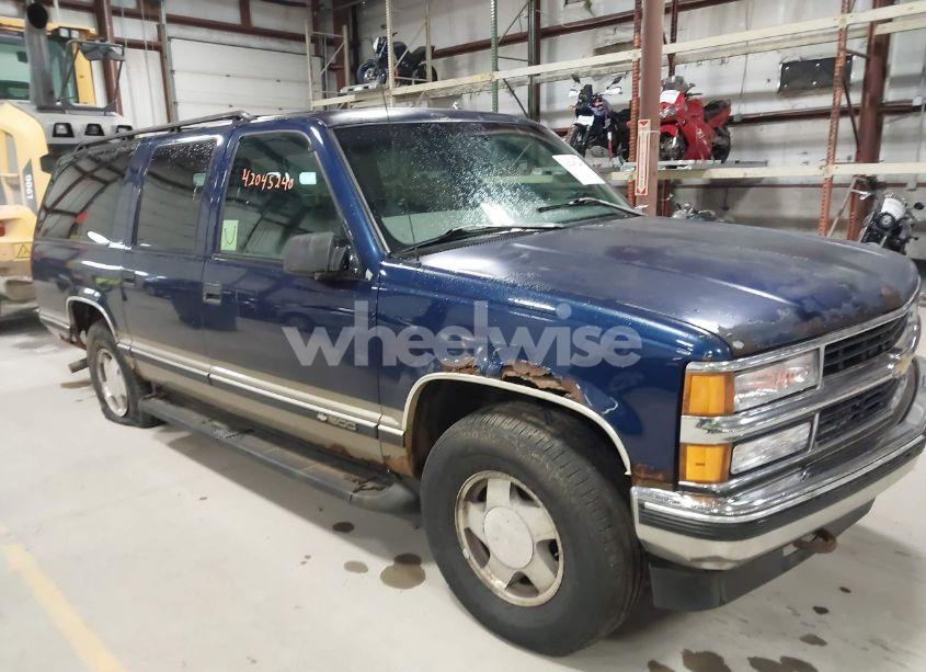 1999 Chevrolet Suburban 1500 LT (VIN 1GNFK16R1XJ409829) main photo