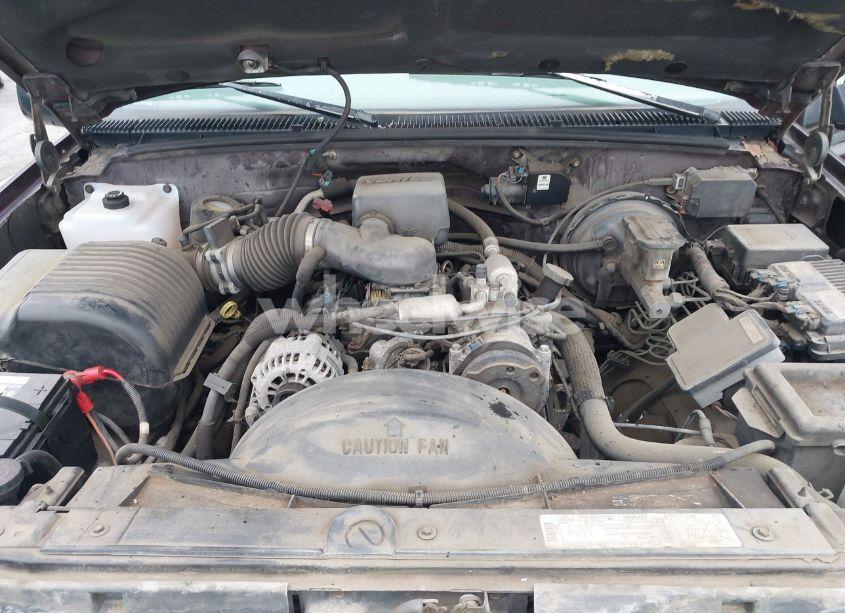 Photo 10 of 1997 Chevrolet Suburban 1500 (VIN 1GNFK16R2VJ316069)