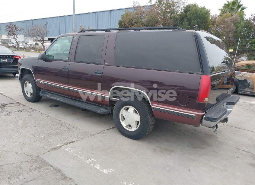Photo 3 of 1997 Chevrolet Suburban 1500 (VIN 1GNFK16R2VJ316069)