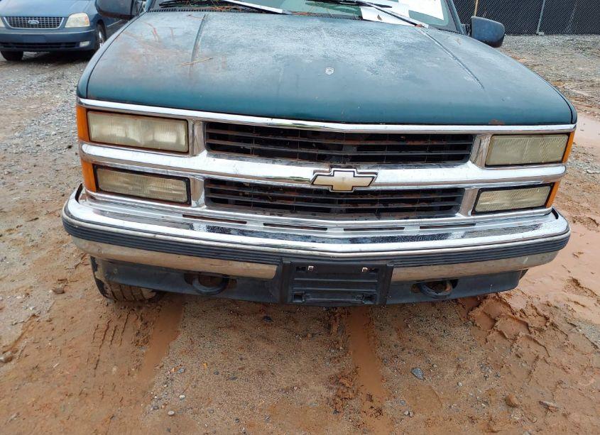 Photo 12 of 1996 Chevrolet Suburban K1500 (VIN 1GNFK16R3TJ328440)
