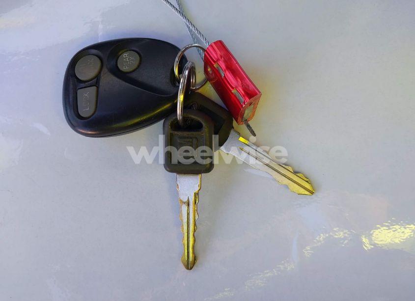 Photo 11 of 1998 Chevrolet Suburban 1500 (VIN 1GNFK16R5WJ352873)