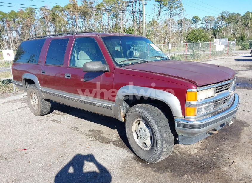 1999 Chevrolet Suburban 1500 LT (VIN 1GNFK16R5XJ376883) main photo