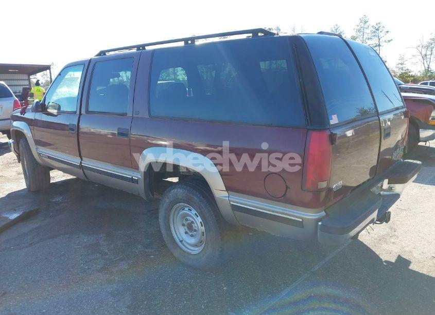 Photo 3 of 1999 Chevrolet Suburban 1500 LT (VIN 1GNFK16R5XJ376883)