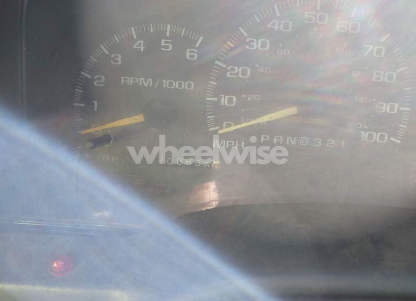 Photo 7 of 1999 Chevrolet Suburban 1500 LT (VIN 1GNFK16R5XJ376883)