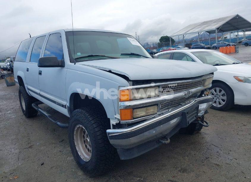 1999 Chevrolet Suburban 1500 LT (VIN 1GNFK16R5XJ499180) main photo