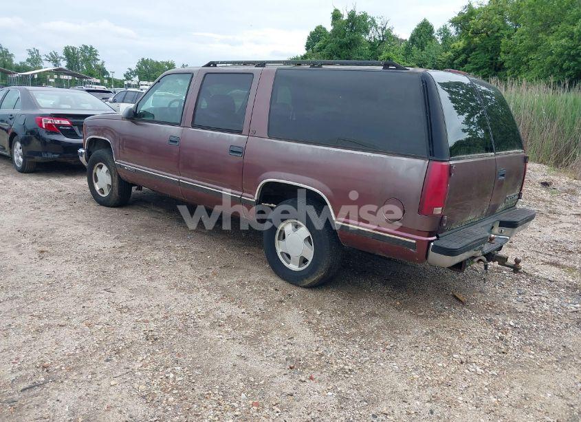 Photo 3 of 1996 Chevrolet Suburban K1500 (VIN 1GNFK16R8TJ397396)
