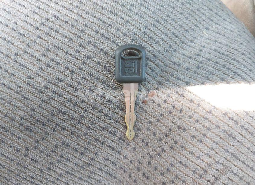 Photo 11 of 1999 Chevrolet Suburban 1500 LT (VIN 1GNFK16R8XJ453665)