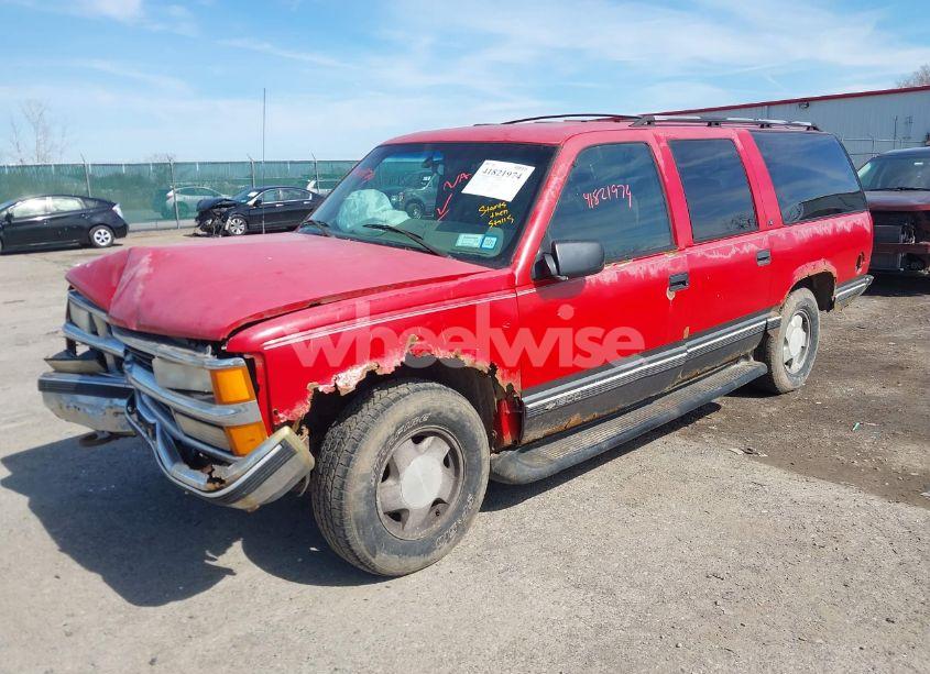 Photo 2 of 1999 Chevrolet Suburban 1500 LT (VIN 1GNFK16R8XJ453665)