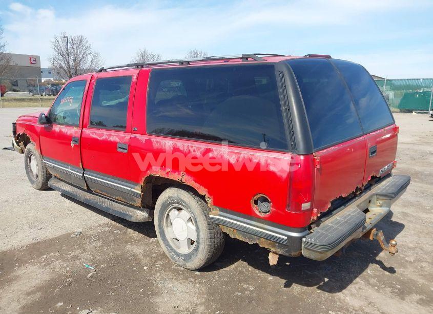 Photo 3 of 1999 Chevrolet Suburban 1500 LT (VIN 1GNFK16R8XJ453665)