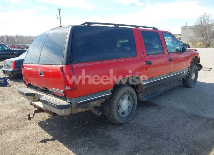 Photo 4 of 1999 Chevrolet Suburban 1500 LT (VIN 1GNFK16R8XJ453665)