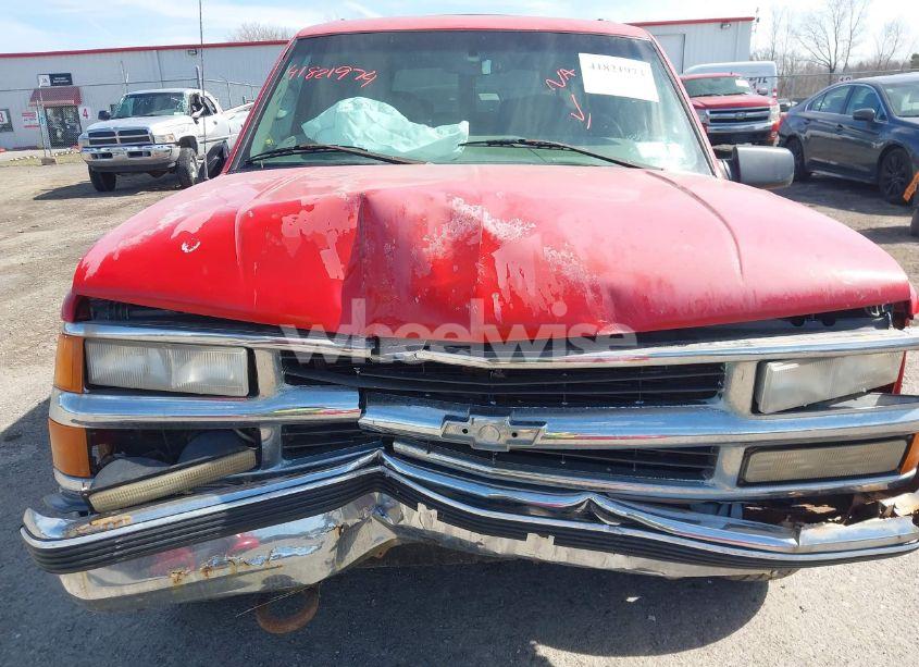 Photo 6 of 1999 Chevrolet Suburban 1500 LT (VIN 1GNFK16R8XJ453665)