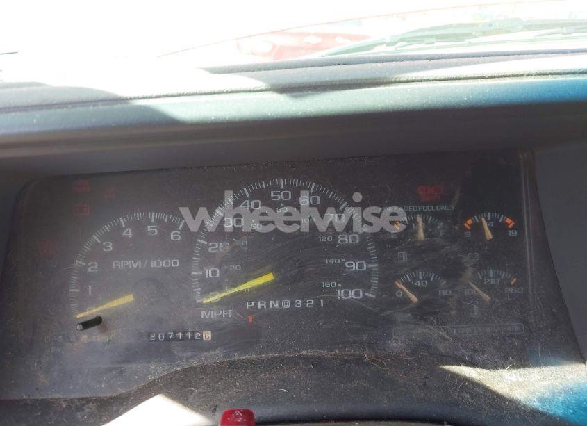 Photo 7 of 1999 Chevrolet Suburban 1500 LT (VIN 1GNFK16R8XJ453665)